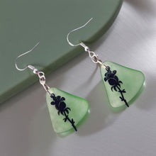 Load image into Gallery viewer, Sea glass - Black Rose - Earrings