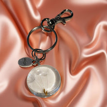 Load image into Gallery viewer, Keychain - Dandelion