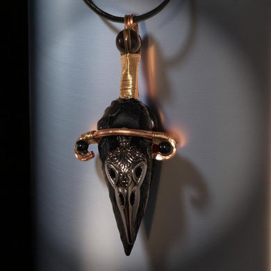 The Shadow Dagger - Arrowhead - Necklace - Raven Stone