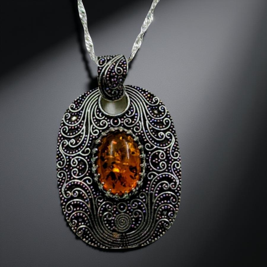 Amber - Necklace