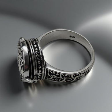 Triquetra - Poison Ring