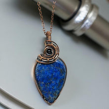 Load image into Gallery viewer, Copper wrapped - lapis lazuli - Necklace
