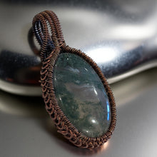 Load image into Gallery viewer, Copper wrapped - Pendant - Green Moss Agate