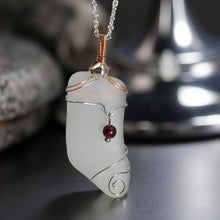 Load image into Gallery viewer, The Garnet Current - Sea glass - Necklace