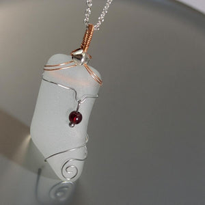 The Garnet Current - Sea glass - Necklace