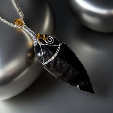 The Shamans Arrow - Arrowhead - Amber