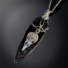 Load image into Gallery viewer, The Raven&#39;s Edge - Raven - Arrowhead