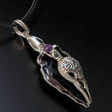 Load image into Gallery viewer, The Raven&#39;s Shield - Arrowhead - Raven