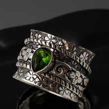 Load image into Gallery viewer, Peridot -  Spinner Ring