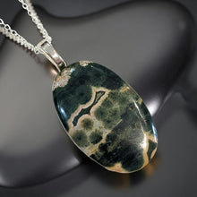 Load image into Gallery viewer, The Atlantis Stone - Necklace