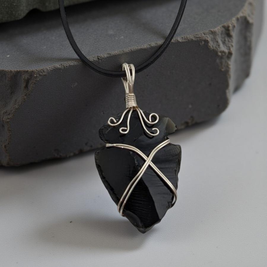 A Shard Of Night - Arrowhead - Necklace