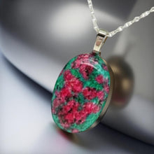 Load image into Gallery viewer, The Balance - Ruby in zoisite - Necklace