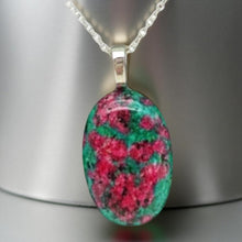 Load image into Gallery viewer, The Balance - Ruby in zoisite - Necklace
