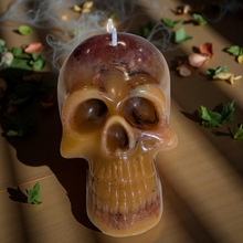Load image into Gallery viewer, The Vivere Defiant - Skull - Candle