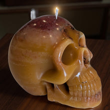 Load image into Gallery viewer, The Vivere Defiant - Skull - Candle