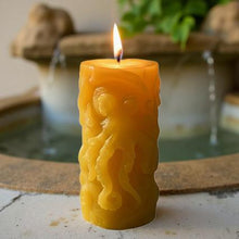 Load image into Gallery viewer, The Deep Diver - Octopus - Candle