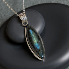 Load image into Gallery viewer, Lumina of the Mist - Labradorite - Necklace