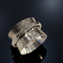 Load image into Gallery viewer, The Mist &amp; Motion - Spinner Ring