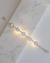 Load image into Gallery viewer, The whisper Glow Opalite - Bracelet