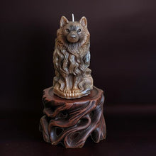 Load image into Gallery viewer, The spirit of the wild - Wolf - Candle