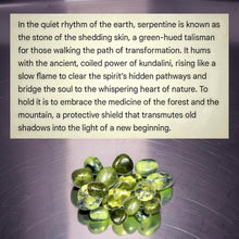 Load image into Gallery viewer, The Echo of the Earth - Serpentine - Necklace