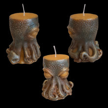 Load image into Gallery viewer, The Guardian of the Depths - Octopus - Candle