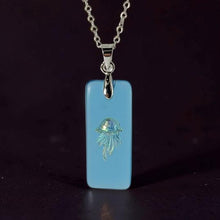 Load image into Gallery viewer, Ocean’s Whisper - Jellyfish - Sea glass - Necklace