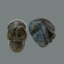 Load image into Gallery viewer, Mini Skull - Labradorite