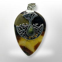 Load image into Gallery viewer, Dragon Serpentine - Pendant